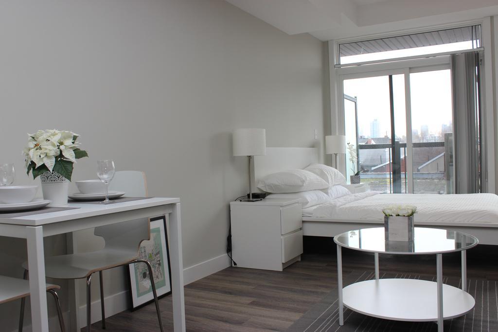 Atlas Suites- Furnished Apartments-College Street, Toronto Eksteriør billede